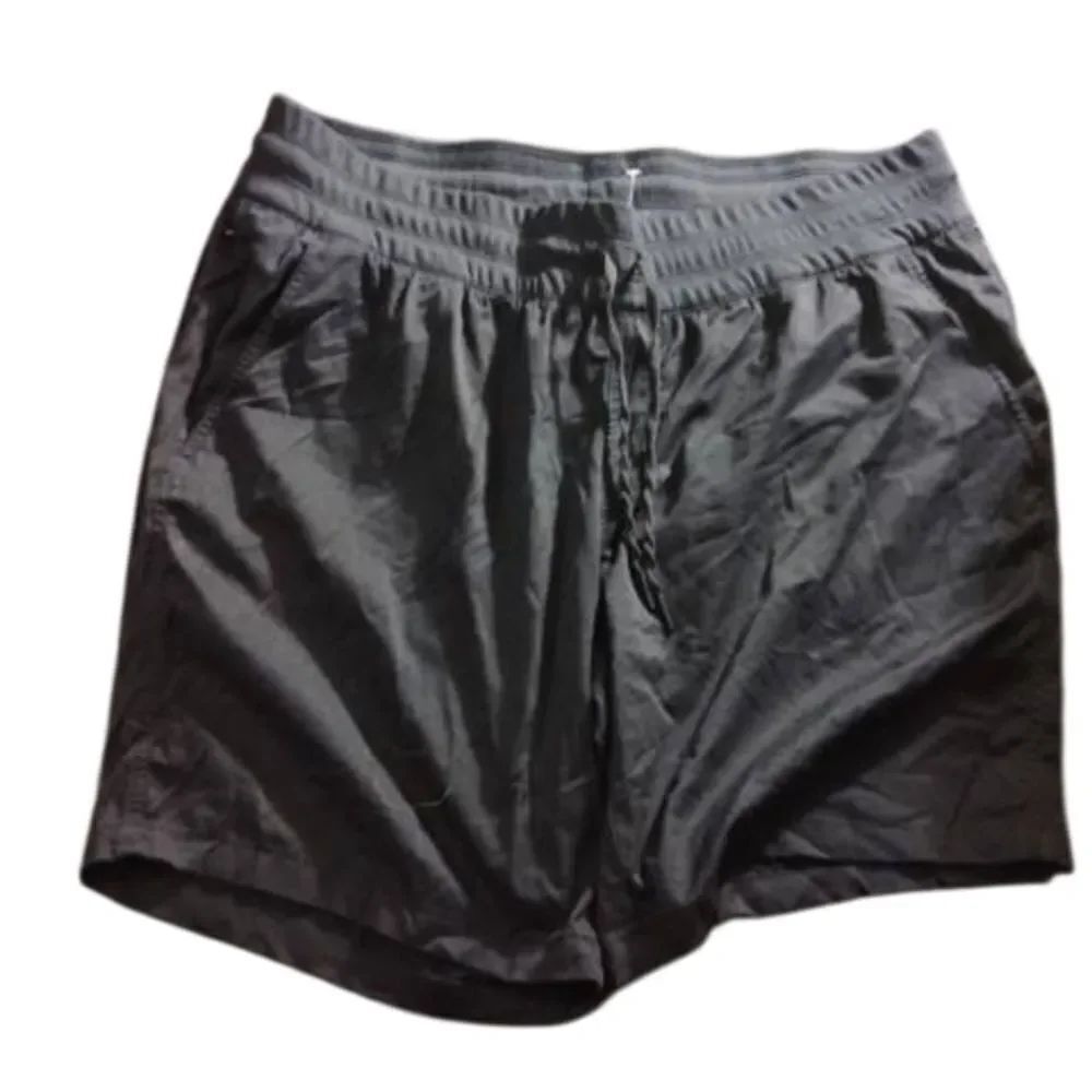 The North Face Black Women's Shorts(300)